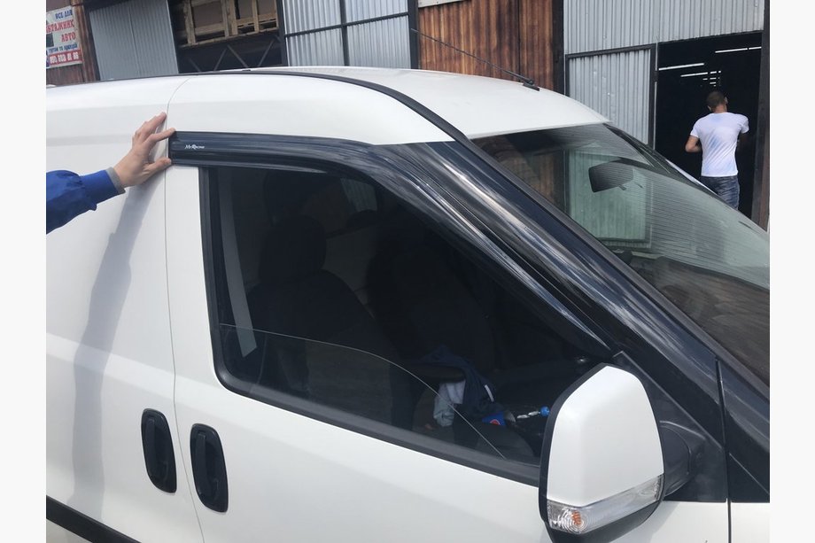 Fiat Doblo II 2010–2022 Ofuky oken MyRacing (2 ks) Image