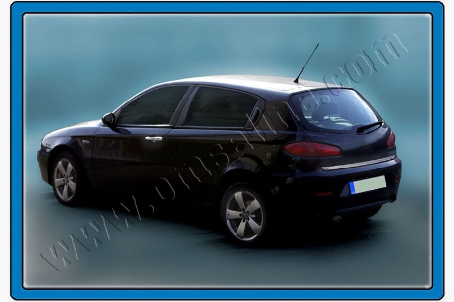 Alfa Romeo 147 2000–2010 Nerezová lišta na hranu víka kufru Fotografie 1