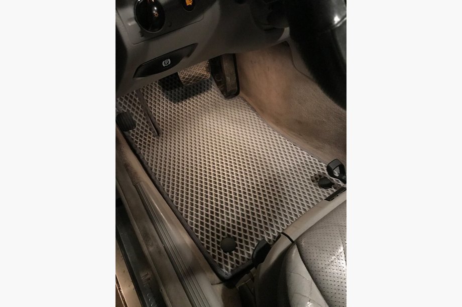 Mercedes E-class W211 2002–2009 EVA autokoberce (šedé) Fotografie 1