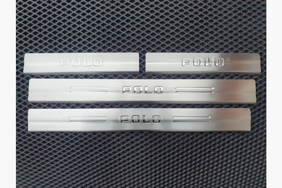 Volkswagen Polo 1994–2001 Kryty prahů Carmos (4 ks, nerez) Image