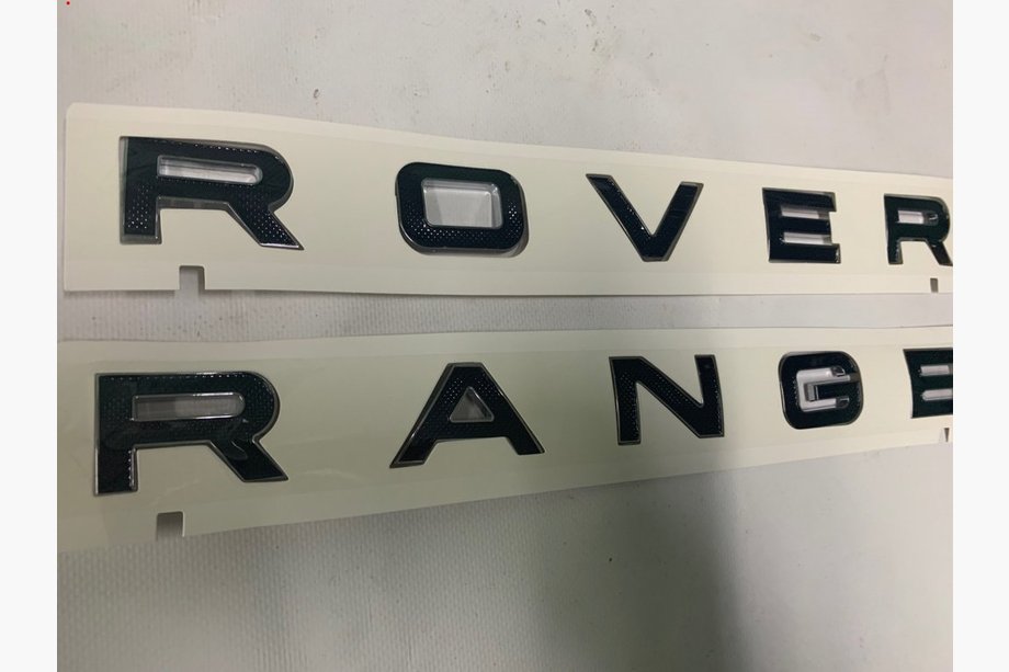 Range Rover III L322 2002–2012 Nápis černá tečka (typ 1) Image