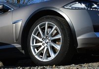 Jaguar XF 2009–2016 Nerezové lišty na lemy blatníků (4 ks) fotografie 1