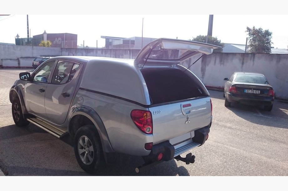 Mitsubishi L200 2006–2015 Hardtop Canopy Commercial Image