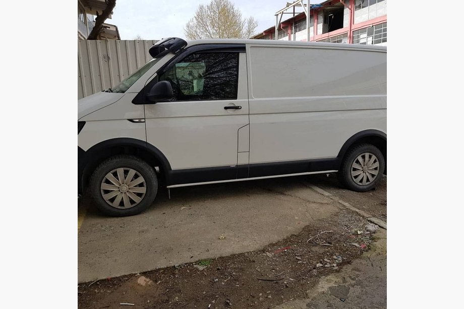 Volkswagen T5 Transporter 2003–2010 Sada moldingů a lemů blatníků (11 dílů) 1 dveře, krátký rozvor Fotografie 6