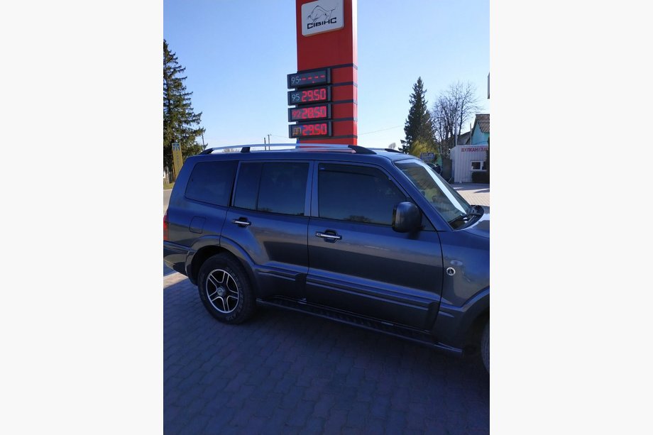 Mitsubishi Pajero Wagon IV 2006–2021 Chromované střešní podélníky – turecký design (2 ks) Image