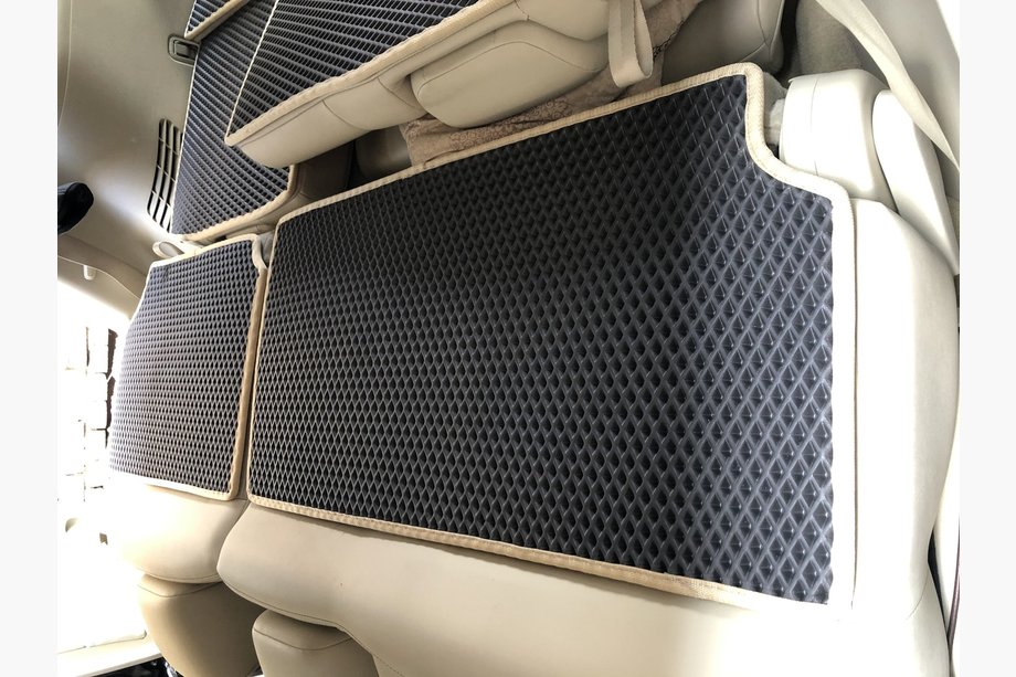 Nissan Armada 2016–2024 Rohož na horní část zadních sedadel (EVA, černá) Image