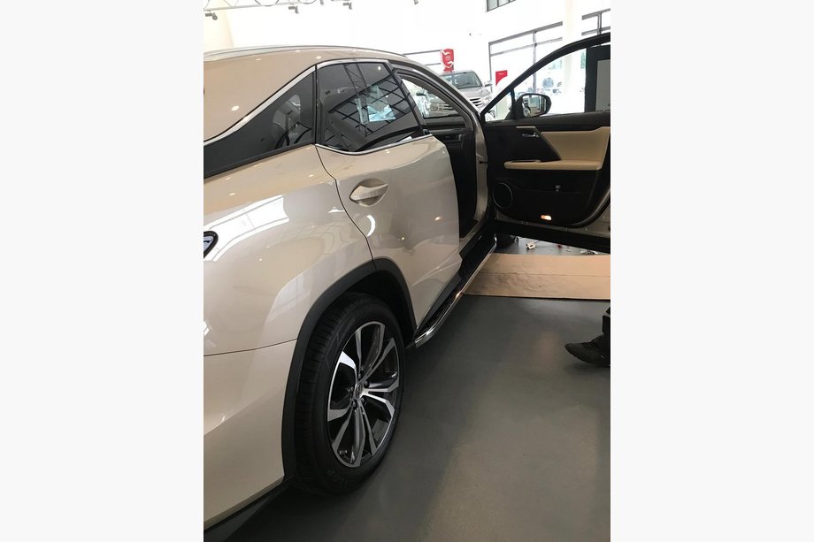 Lexus RX 2016–2022 Boční nášlapy BlackLine (2 ks) Image
