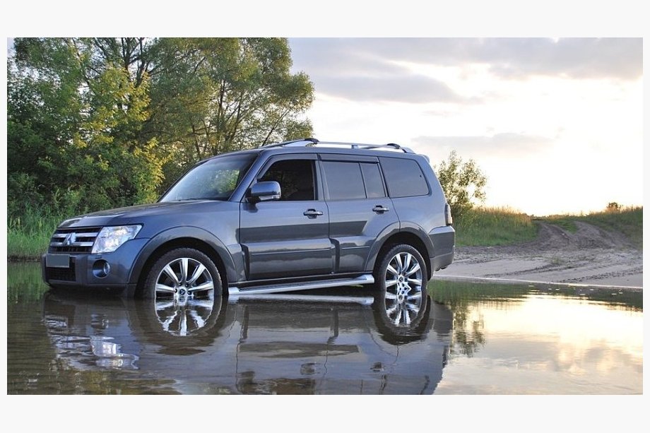 Mitsubishi Pajero Wagon IV 2006–2021 Deflektory oken (4 ks, Cobra) Image