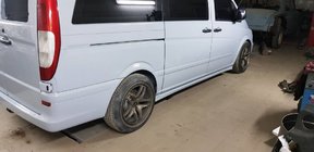 Mercedes Viano 2004–2014 Boční prahy Exclusive (2 ks, k lakování) fotografie 1