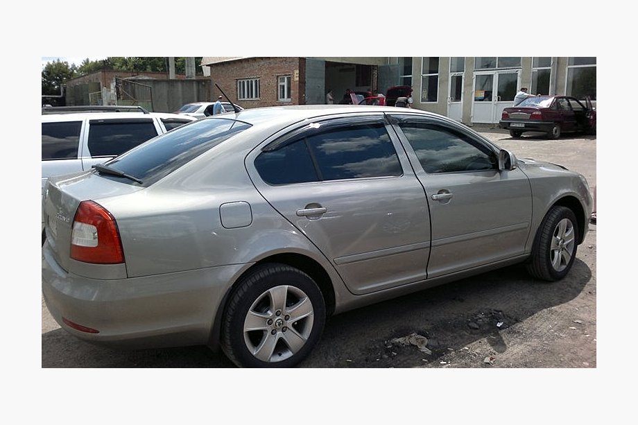 Skoda Octavia II A5 2010–2013 Okenní deflektory LiftBack (4 ks, SIM) Image