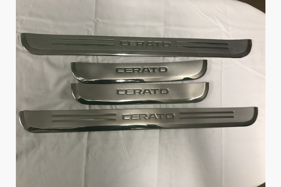 Kia Cerato 1 2004–2009 Chromové kryty prahů LIbao (4 ks) Image