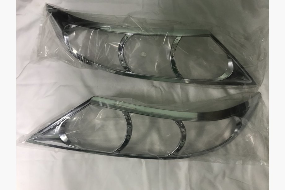 Kia Sorento II XM 2009–2014 Chromové kryty světlometů 2010-2013 (2 ks, plast) Image