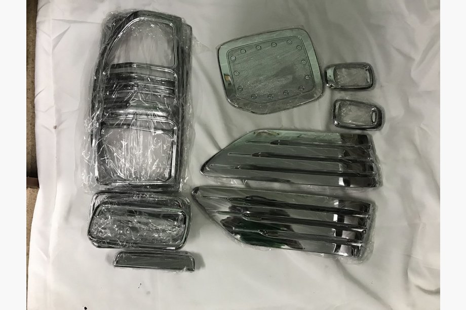 Toyota Land Cruiser 90 Prado 1996–2002 Chromový paket (sada) Image