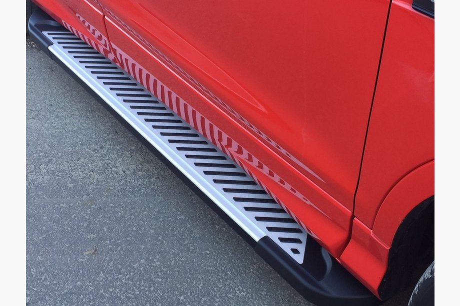 Skoda Karoq 2018– Boční nášlapy Line (2 ks, hliník) Image