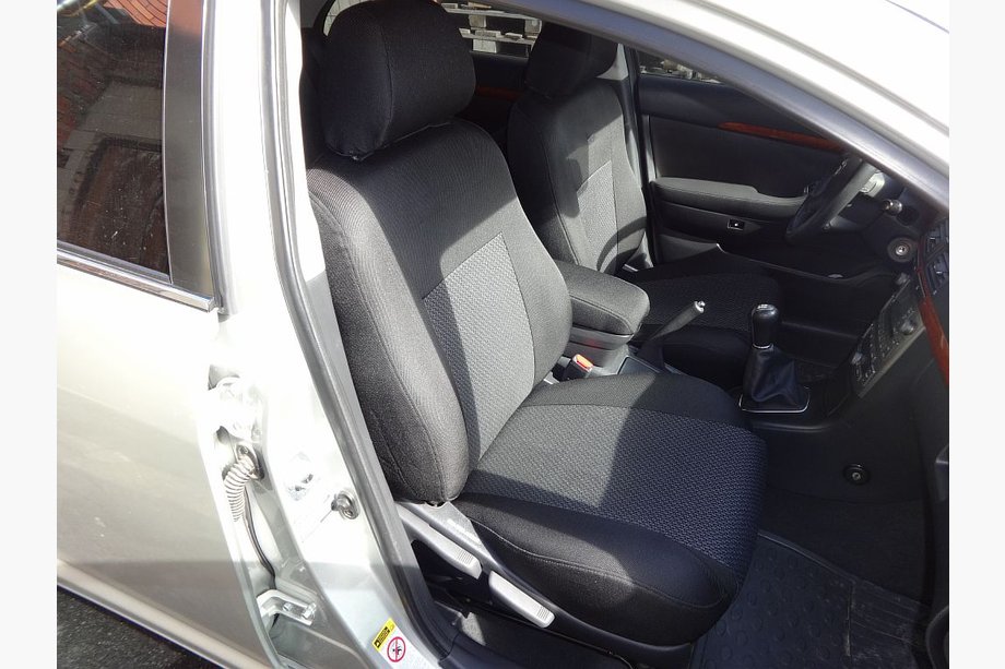 Toyota Avensis 2009–2018 Autopotahy (látkové, Classik) Image