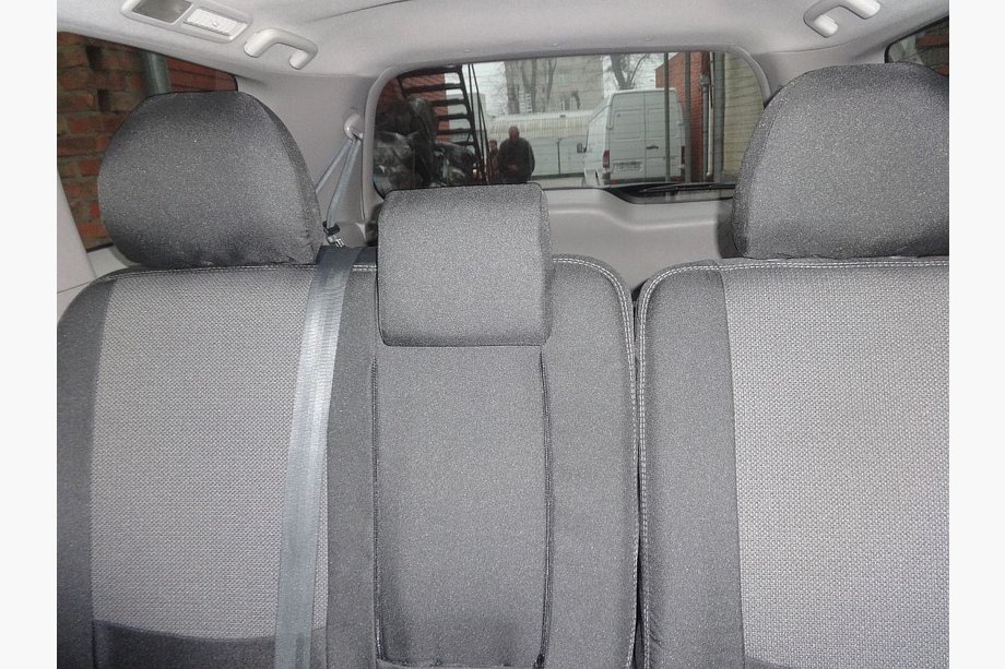 Mitsubishi Grandis 2003–2011 Autopotahy (látkové, Classik) Image