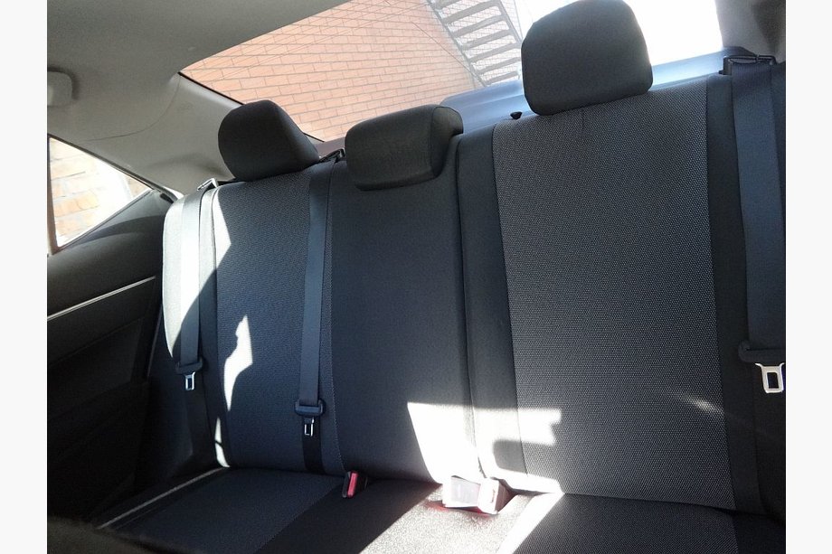 Toyota Corolla 2013–2019 Autopotahy (látkové, Classik) Image