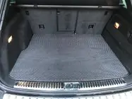 Volkswagen Touareg 2010–2018 EVA koberec do kufru V2 (černý) fotografie 1