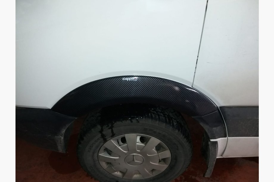 Volkswagen Crafter 2006–2016 Široké rozšiřující lemy blatníků (4 ks, karbonový vzhled) Image