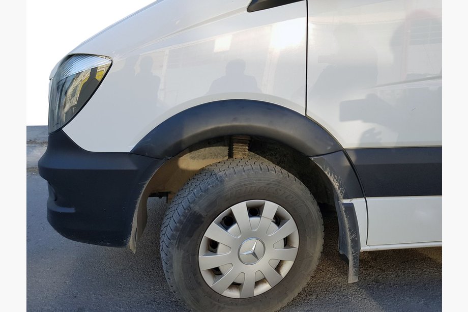 Mercedes Sprinter W906 2006–2018 SLEVA! Široké rozšiřující lemy blatníků (4 ks, černé) Image