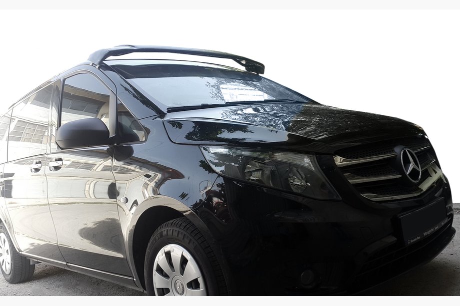 Mercedes Vito/V-class W447 2014– Sluneční kšilt na čelní sklo (černý lesk, 5 mm) Fotografie 6