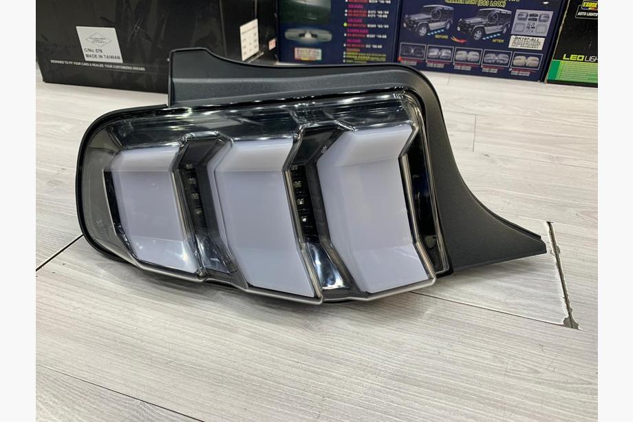 Ford Mustang 2015–2023 Zadní světla (2 ks, 2010-2015) Image
