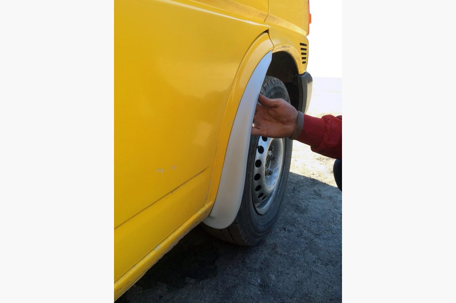 Volkswagen T4 Transporter 1990–2003 Přední zástěrky (2 ks, sklolaminát) Image