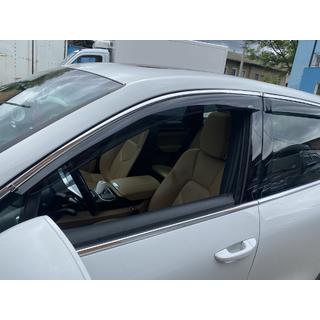 Deflektory oken s chromovou lištou (4 ks, HIC) Porsche Cayenne 2010–2017 fotografie 1