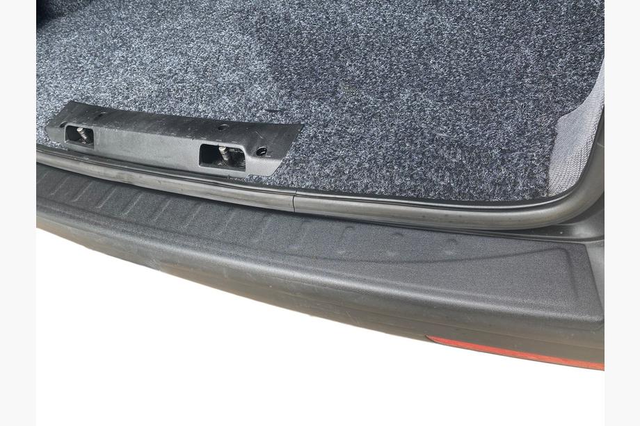 Volkswagen T6 2015–2024 Zadní difuzor na nárazník DDU (1 dveře, ABS) Image