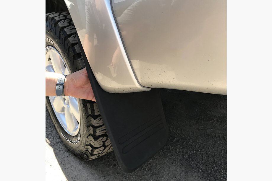 Toyota Hilux 2006–2015 Zadní dlouhé zástěrky (2 ks.) Fotografie 1