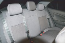 Nissan Almera B10 Classic 2006–2012 Autopotahy SoyuzAuto Premium fotografie 3