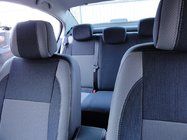 Renault Fluence 2009–2016 Autopotahy (2009-2012, eko kůže / látka, Premium) Dělené fotografie 3