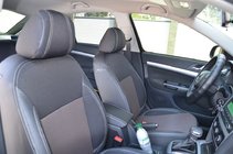 Skoda Octavia II A5 2006–2010 Autopotahy (eko kůže↗látka, Premium) fotografie 5