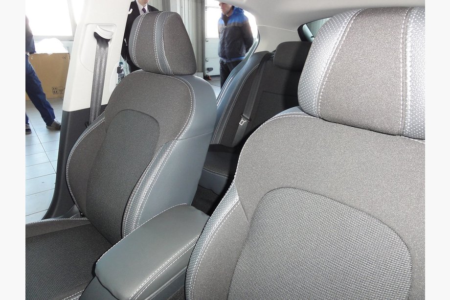 Skoda Superb 2009–2015 Autopotahy (2008-2013, eko kůže ↗ látka, Premium) Image
