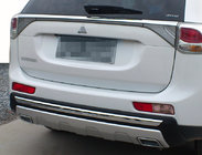 Mitsubishi Outlander 2012–2021 Zadní difuzor (2013-2015) fotografie 1