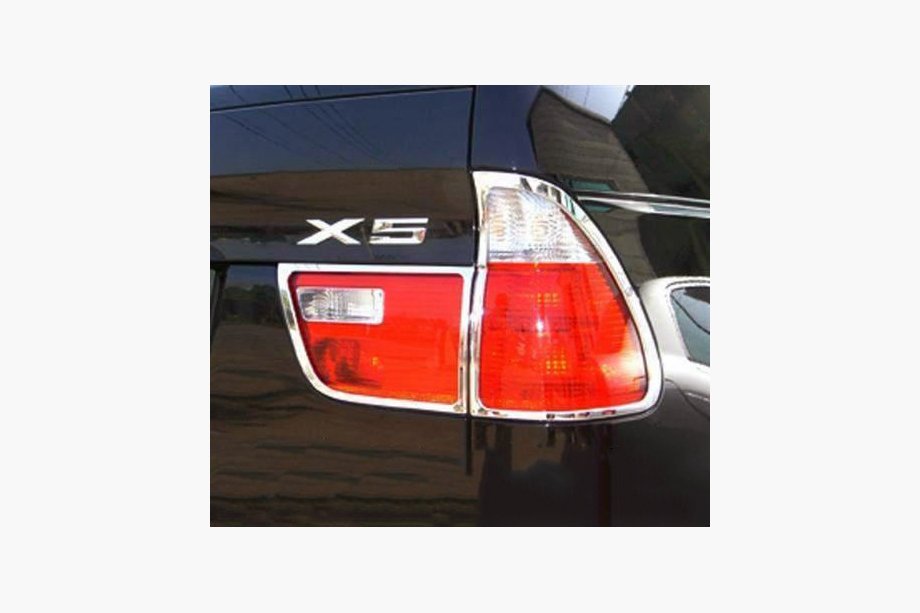 BMW X5 E53 1999–2006 Chromové kryty zadních světel (plast) Image