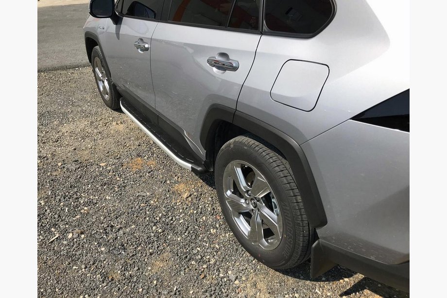 Toyota Rav 4 2019–2025 Boční nášlapy Fullmond (2 ks, hliník) Image