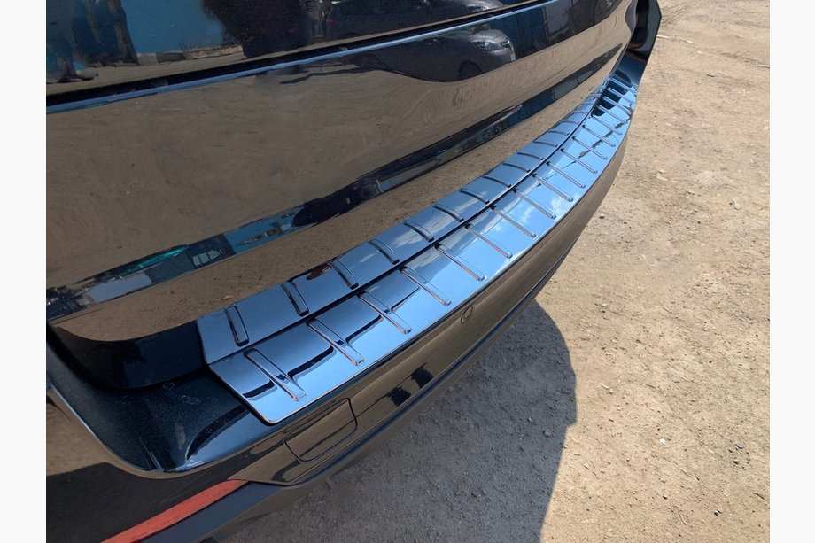 BMW X5 F15 2013–2018 Chromová lišta na zadní nárazník (OmsaLine) Image