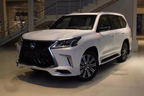 Lexus LX570/450d 2008–2022 Boční prahy (design Lexus 2016+) fotografie 2