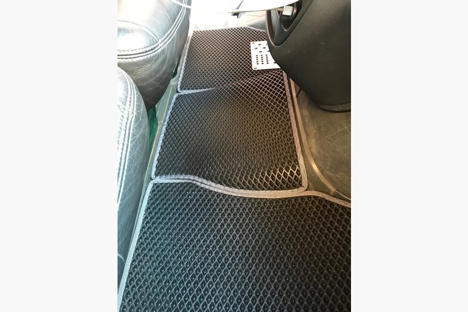 Mercedes Sprinter W901/902/903/904/905 1995–2006 EVA autokoberce (CDI, černé) Image