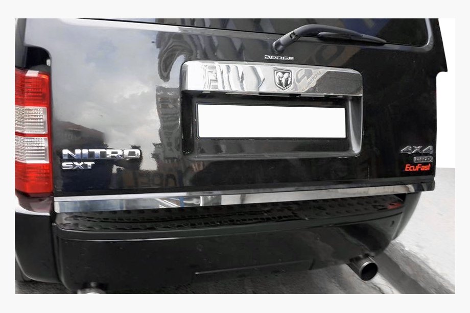 Dodge Nitro 2006–2011 Nerezová lišta na hranu víka kufru Image
