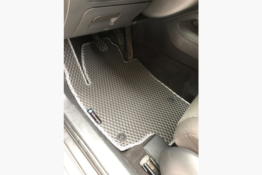 Volkswagen Golf 5 2003–2009 EVA autokoberce (černé) Image