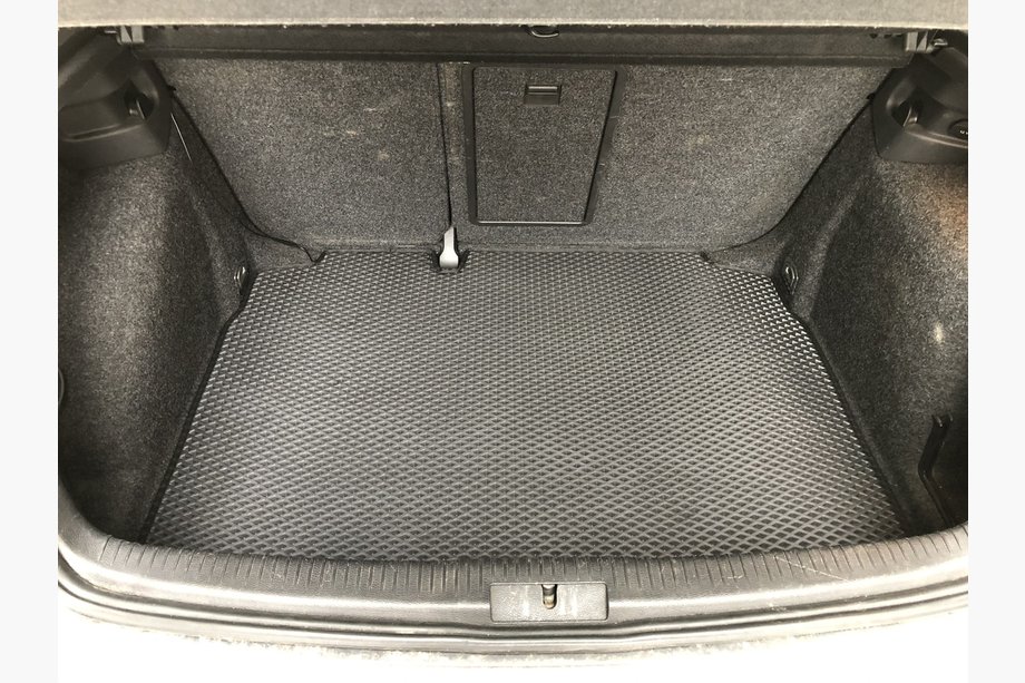 Volkswagen Golf 5 2003–2009 EVA rohož do zavazadlového prostoru (HB, černá) Image
