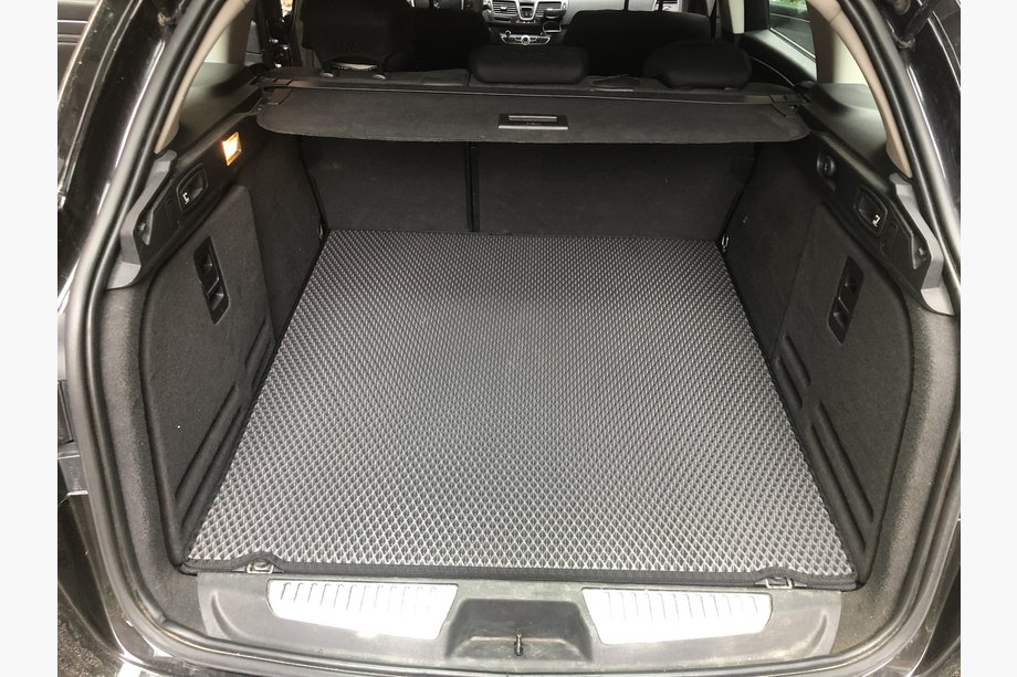 Renault Laguna 2007–2015 Vanička do kufru EVA (černá) SW Image