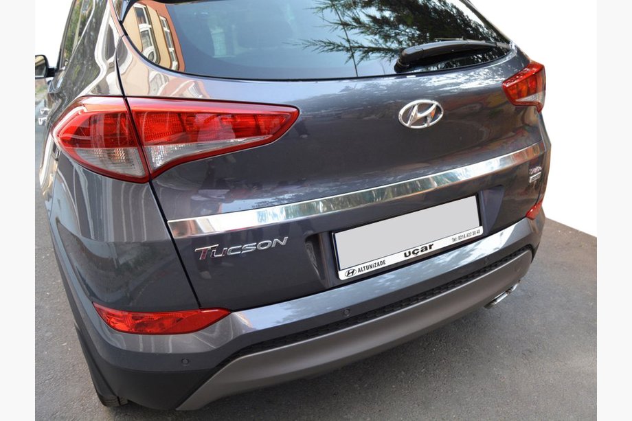 Hyundai Tucson TL 2016–2021 Lišta nad SPZ (2015—2018, horní, široká, nerez) Image