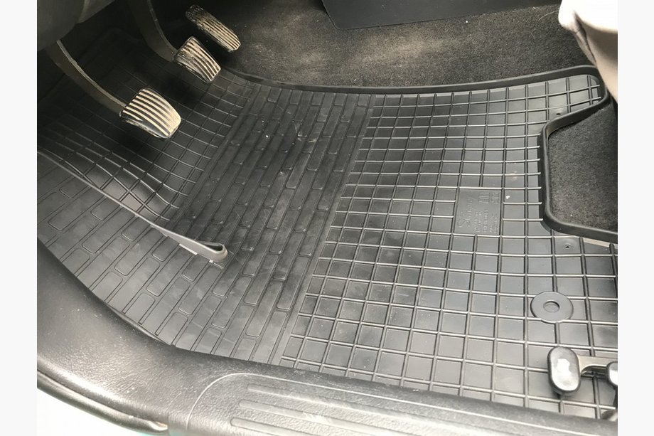 Chevrolet Aveo T250 2005–2011 Gumové autokoberce do interiéru (4 ks, Polytep) Fotografie 1