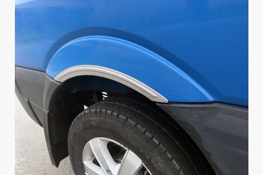 Volkswagen Crafter 2006–2016 Úzké lišty na lemy blatníků (4 ks, nerez) Image