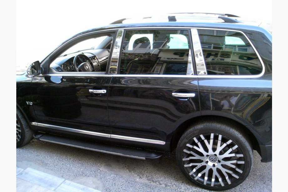 Volkswagen Touareg 2010–2018 Nerezové kryty sloupků (8 ks) Carmos - turecká ocel Image