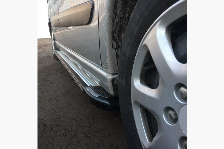 Toyota Proace 2016– Boční nášlapy Rainbow (2 ks, hliník) Image