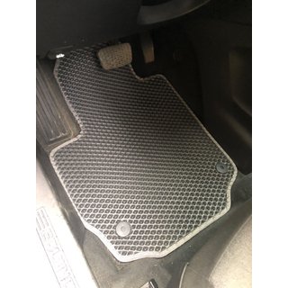 EVA autokoberce (černé) Chevrolet Equinox 2018–2025 fotografie 1